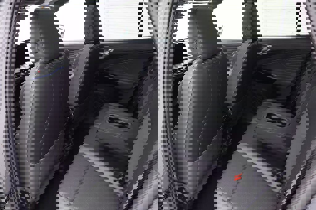 Used 2023 Volkswagen ID.4 Pro S AWD/4WD image 11