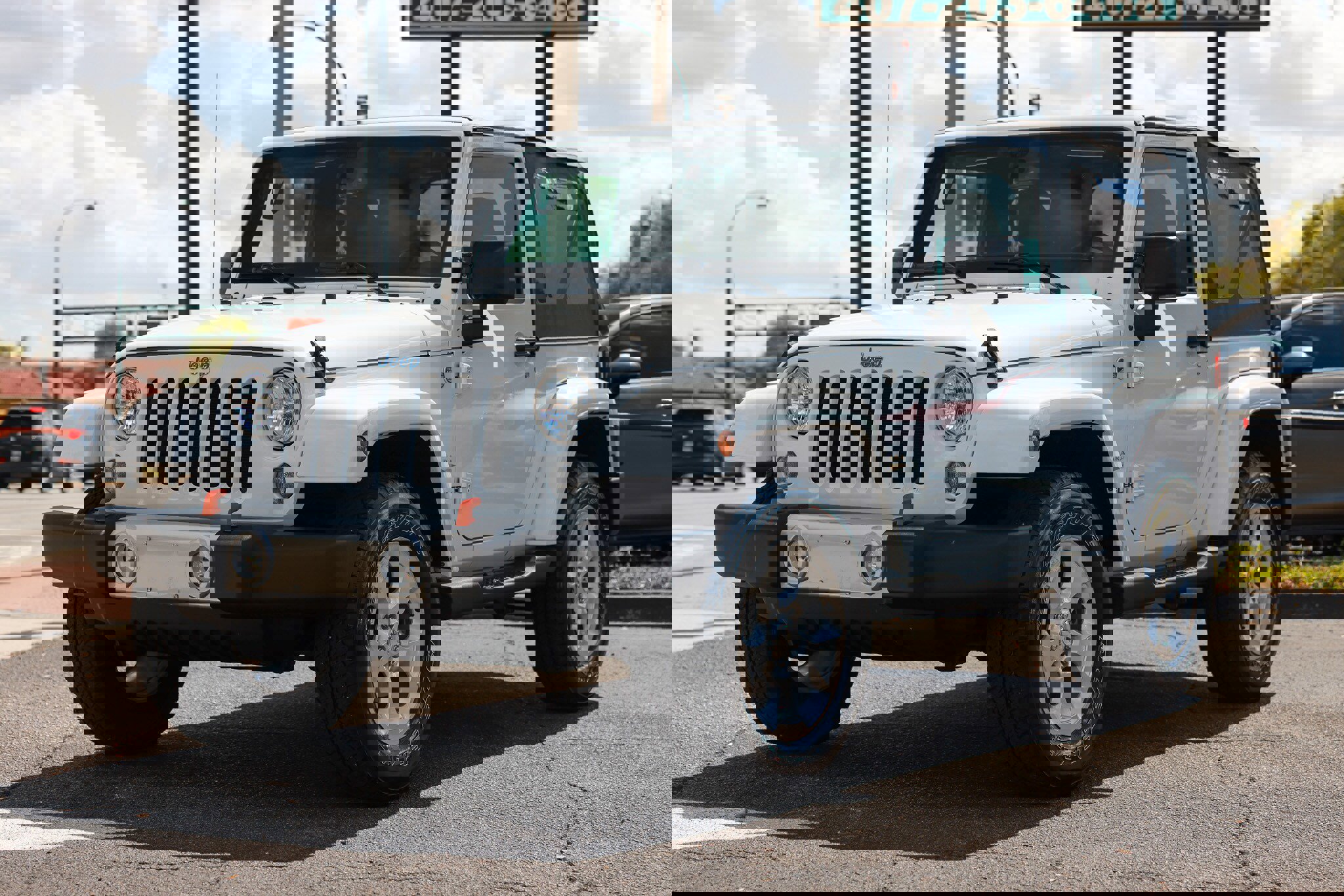 Used 2015 Jeep Wrangler Sahara w/ Connectivity Group image 4