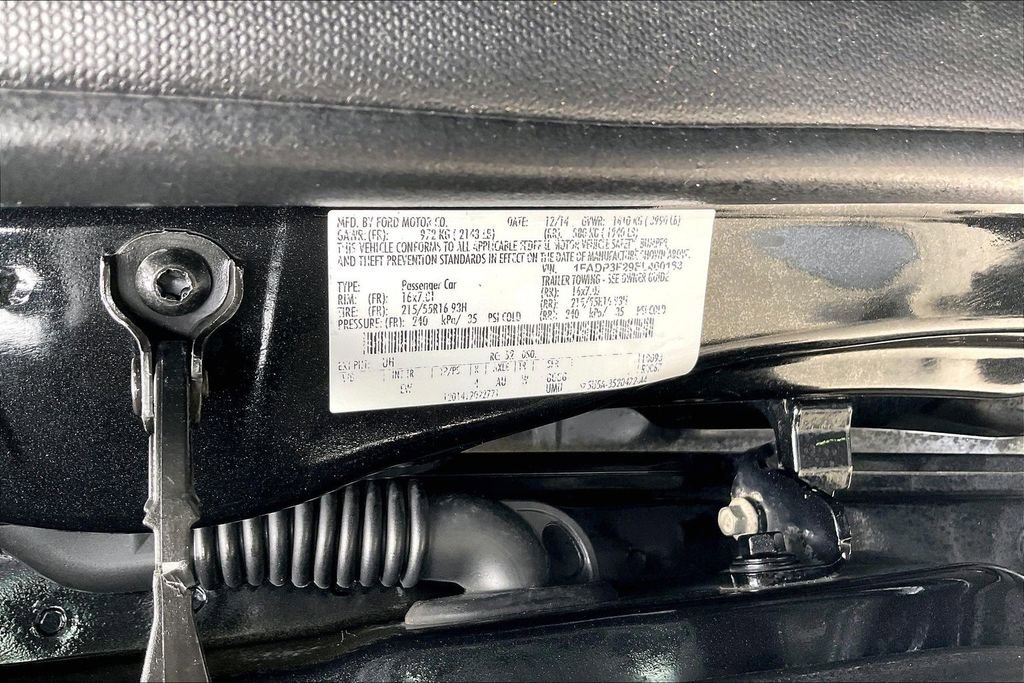 Used 2014 Ford Focus SE FWD image 15