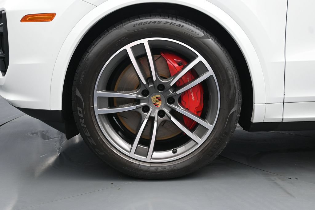 Used 2024 Porsche Cayenne Turbo AWD/4WD image 8
