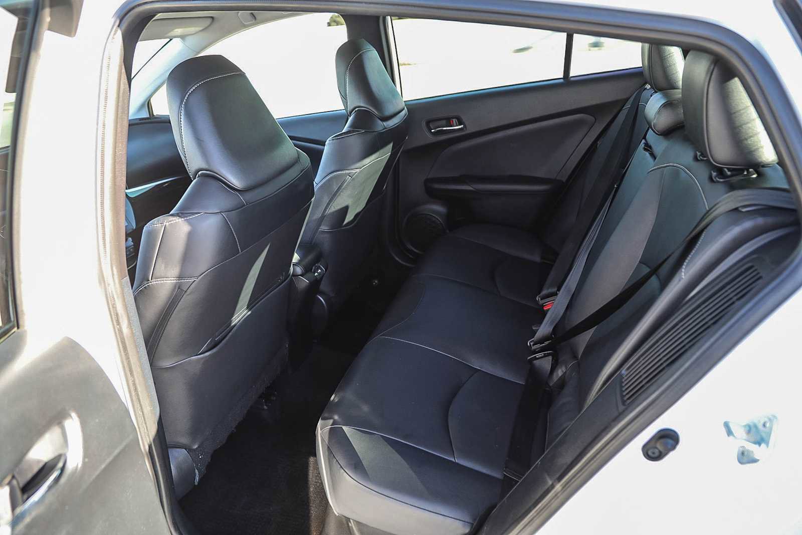 Used 2021 Toyota Prius Prime XLE image 18