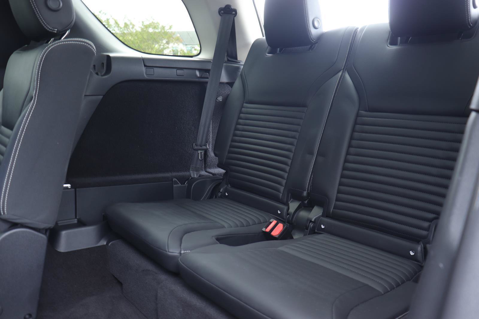 Used 2024 Land Rover Discovery S AWD/4WD image 14