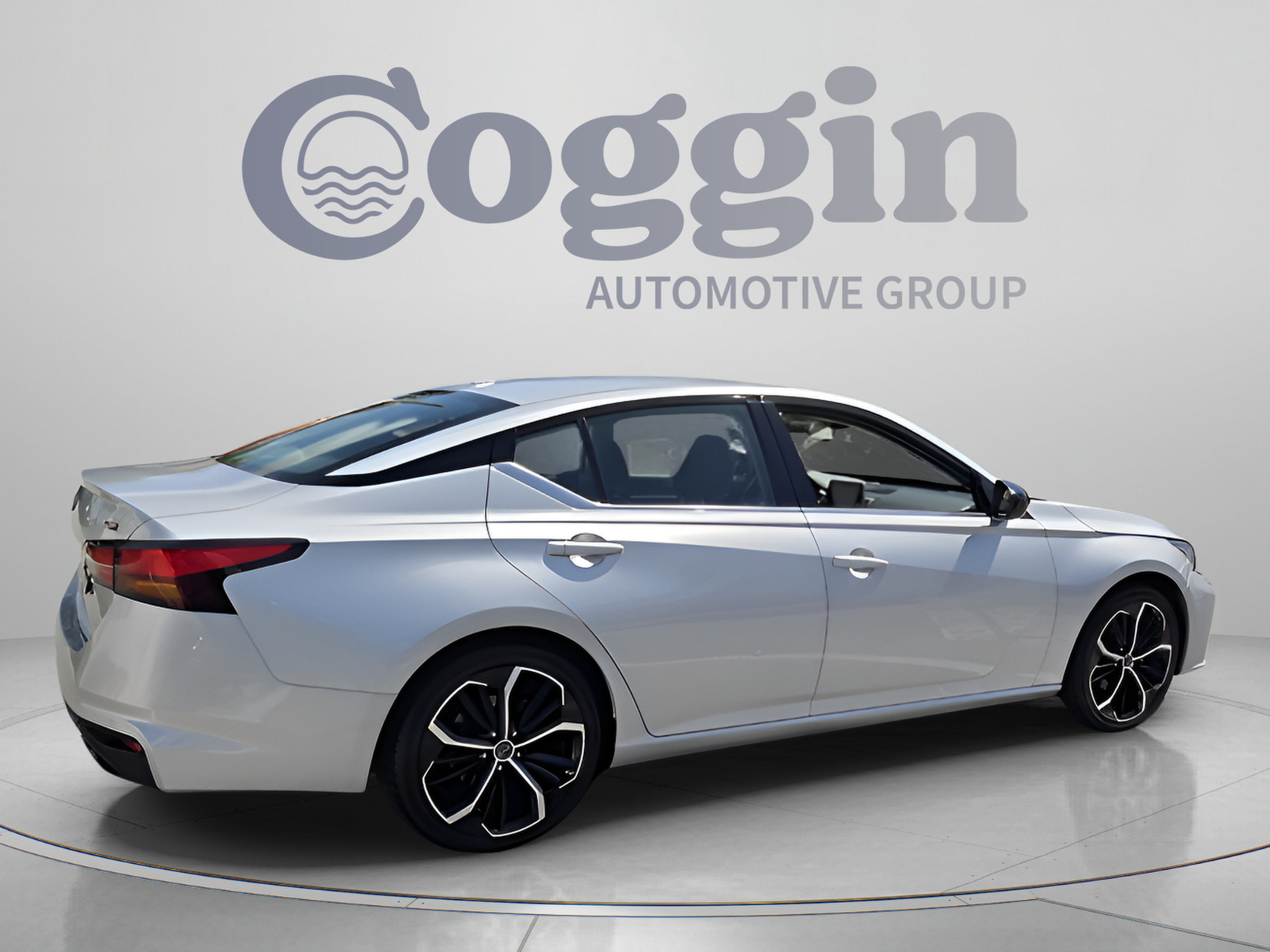 Used 2024 Nissan Altima 2.5 SR FWD image 5