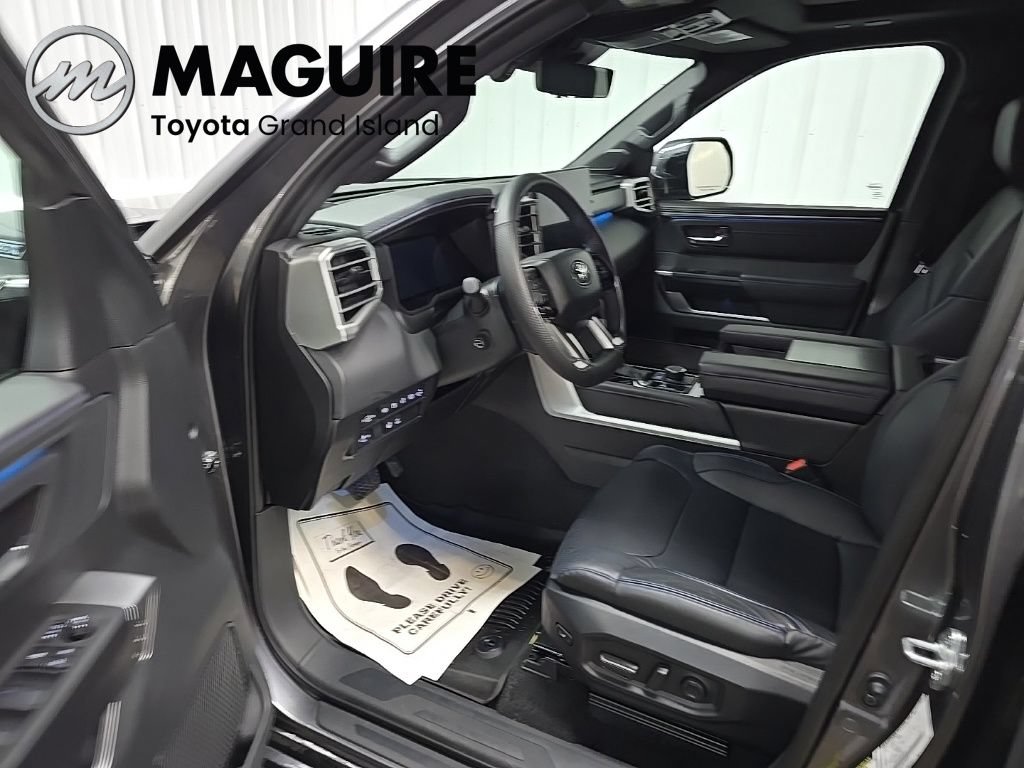 Used 2024 Toyota Sequoia Platinum AWD/4WD image 33