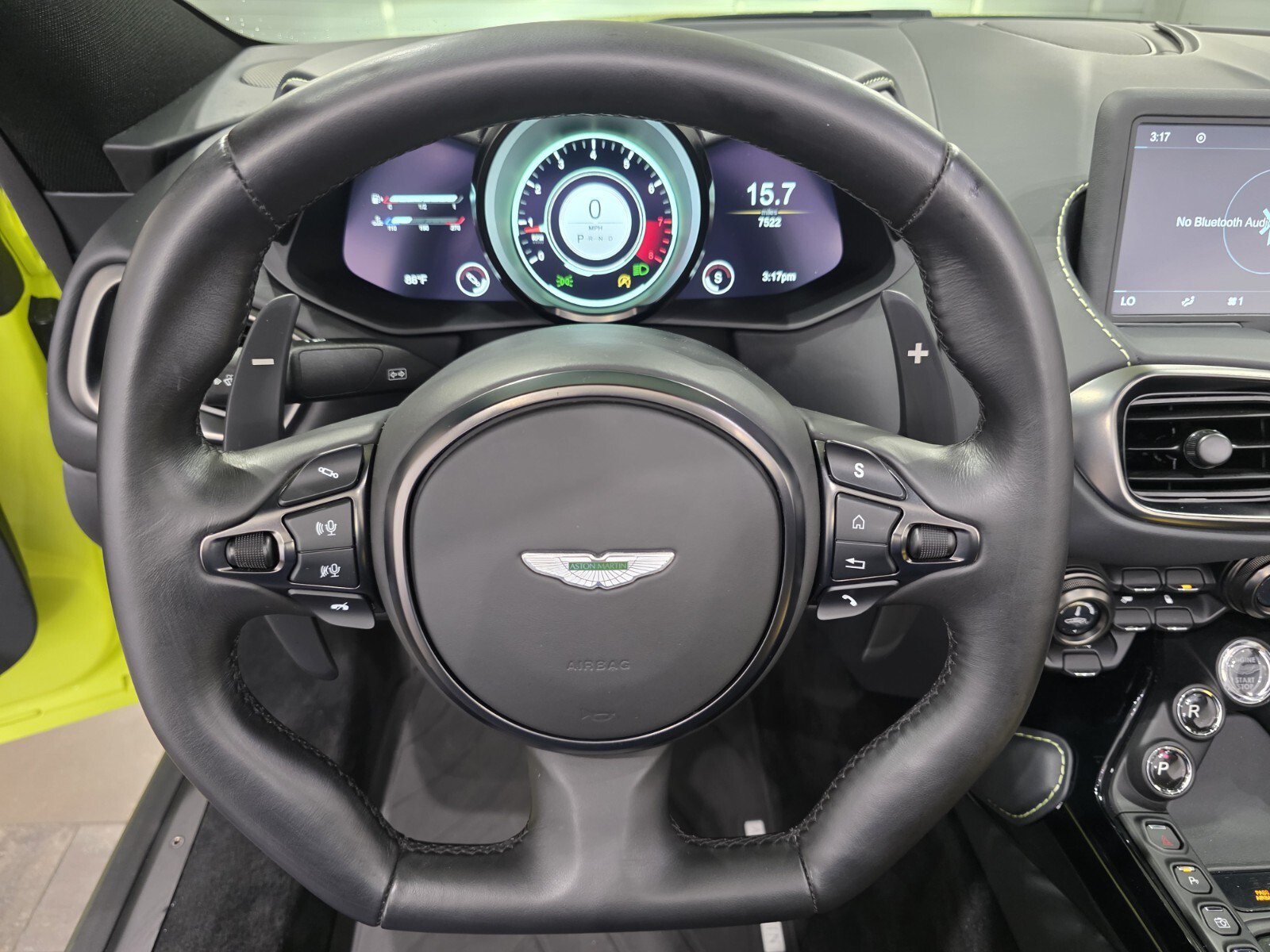 Used 2023 Aston Martin V8 Vantage Roadster RWD image 11