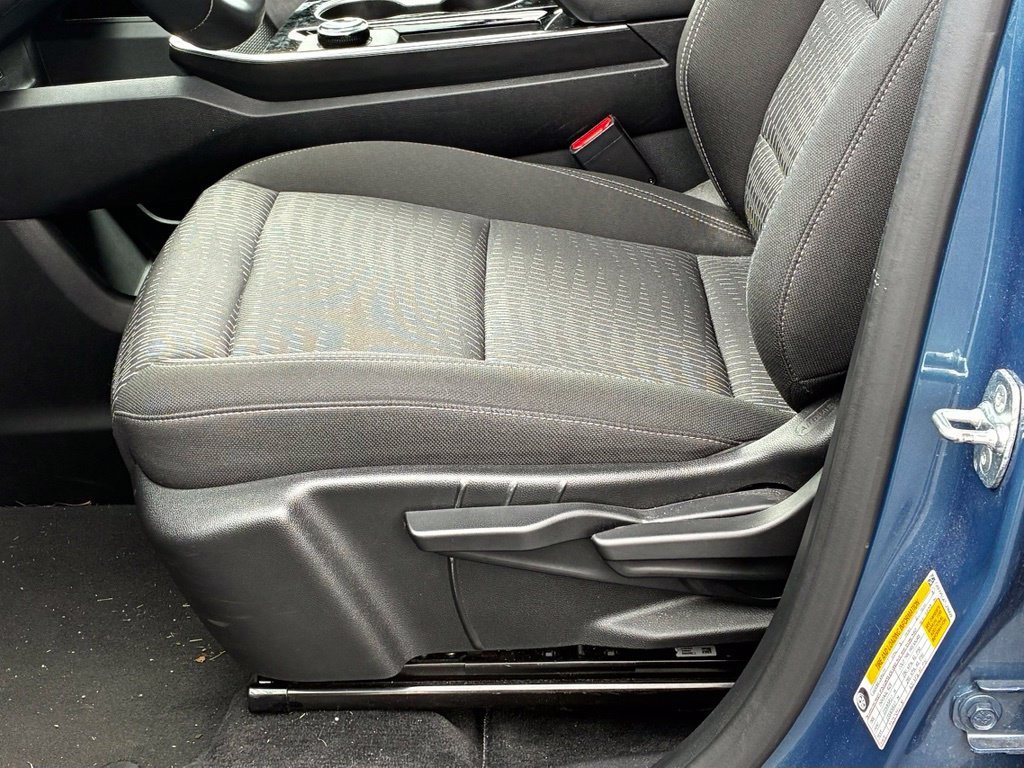 Used 2026 Chevrolet Equinox LT AWD/4WD image 9