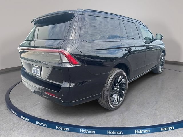 New 2026 Lincoln Navigator Reserve w/ Jet Appearance Package AWD/4WD image 5
