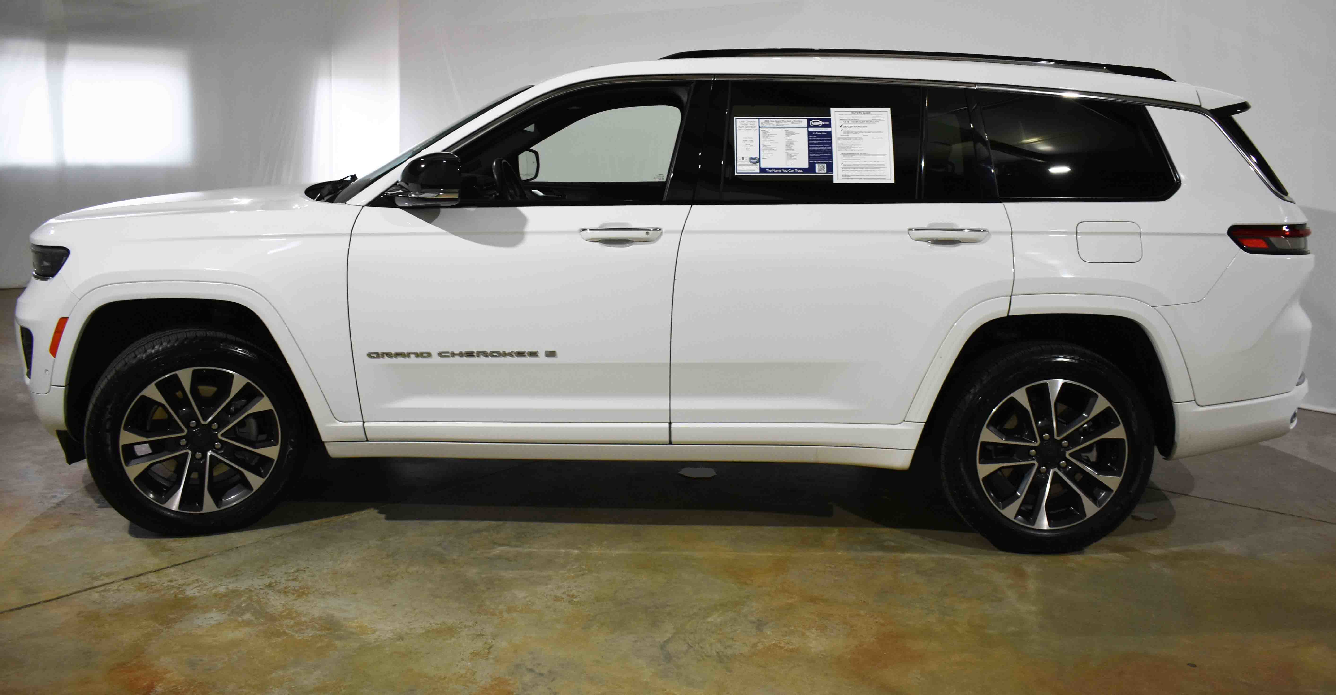 Used 2021 Jeep Grand Cherokee L Overland w/ Luxury Tech Group IV image 6