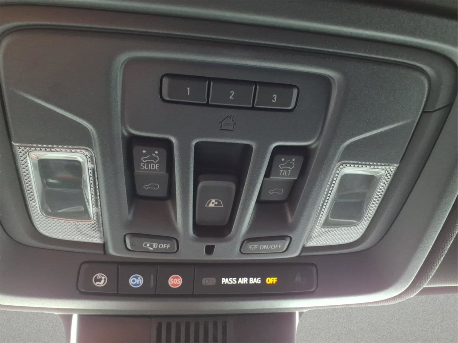 Certified 2022 Chevrolet Silverado 1500 High Country w/ High Country Premium Package image 28