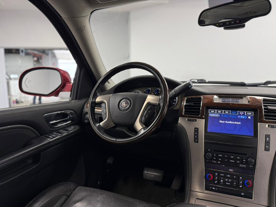 Used 2013 Cadillac Escalade Platinum AWD/4WD image 64