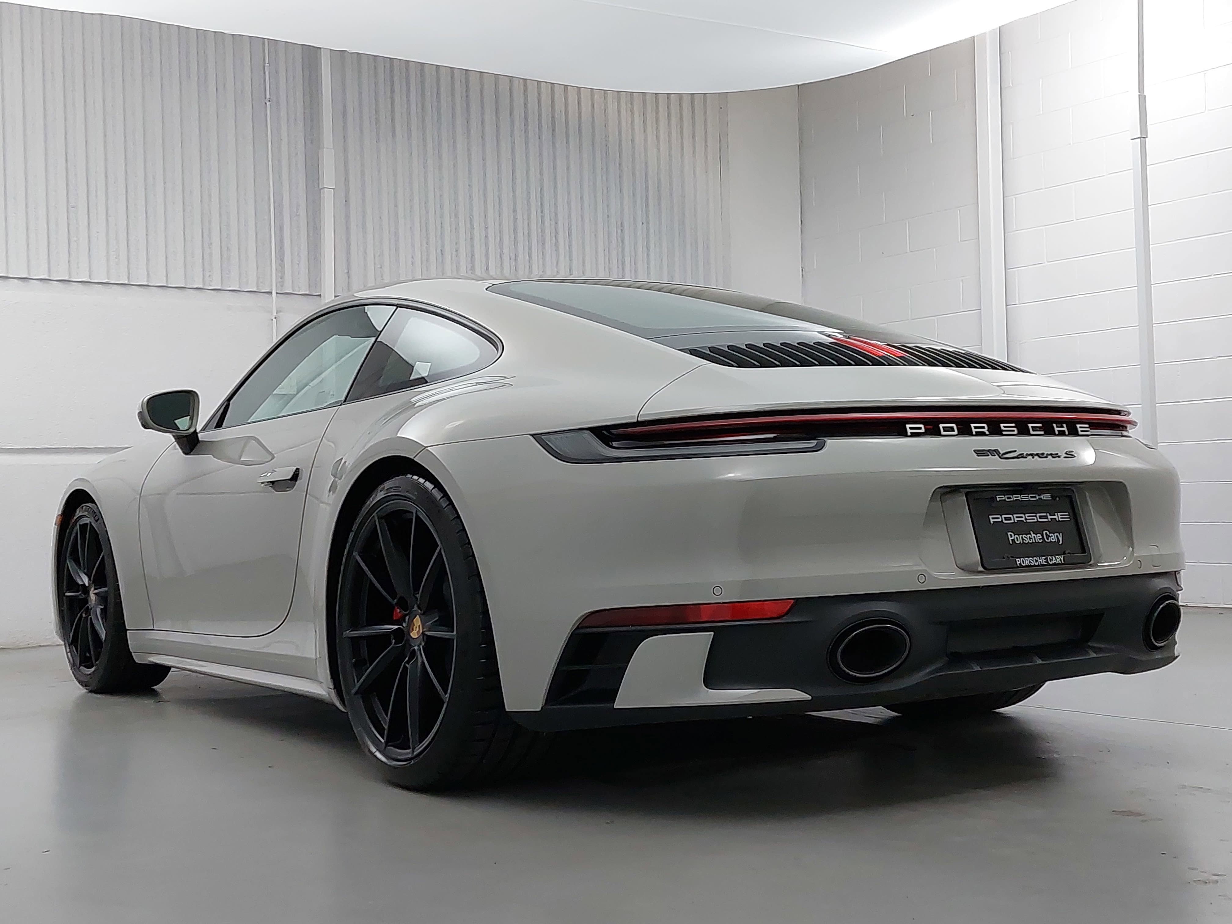 Certified 2024 Porsche 911 Carrera S RWD image 3