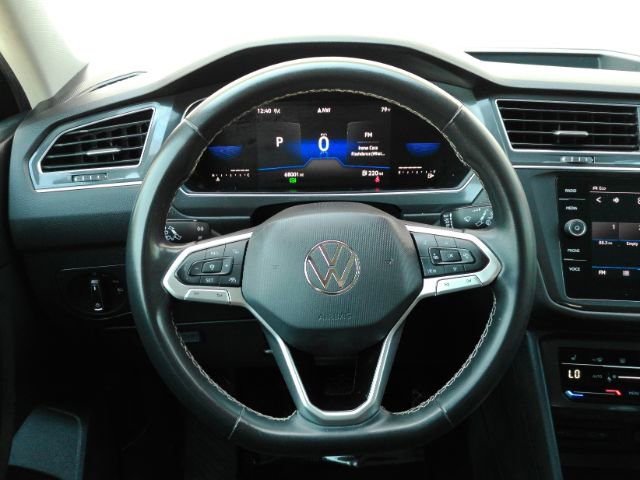 Used 2023 Volkswagen Tiguan SE w/ Panoramic Sunroof Package AWD/4WD image 30