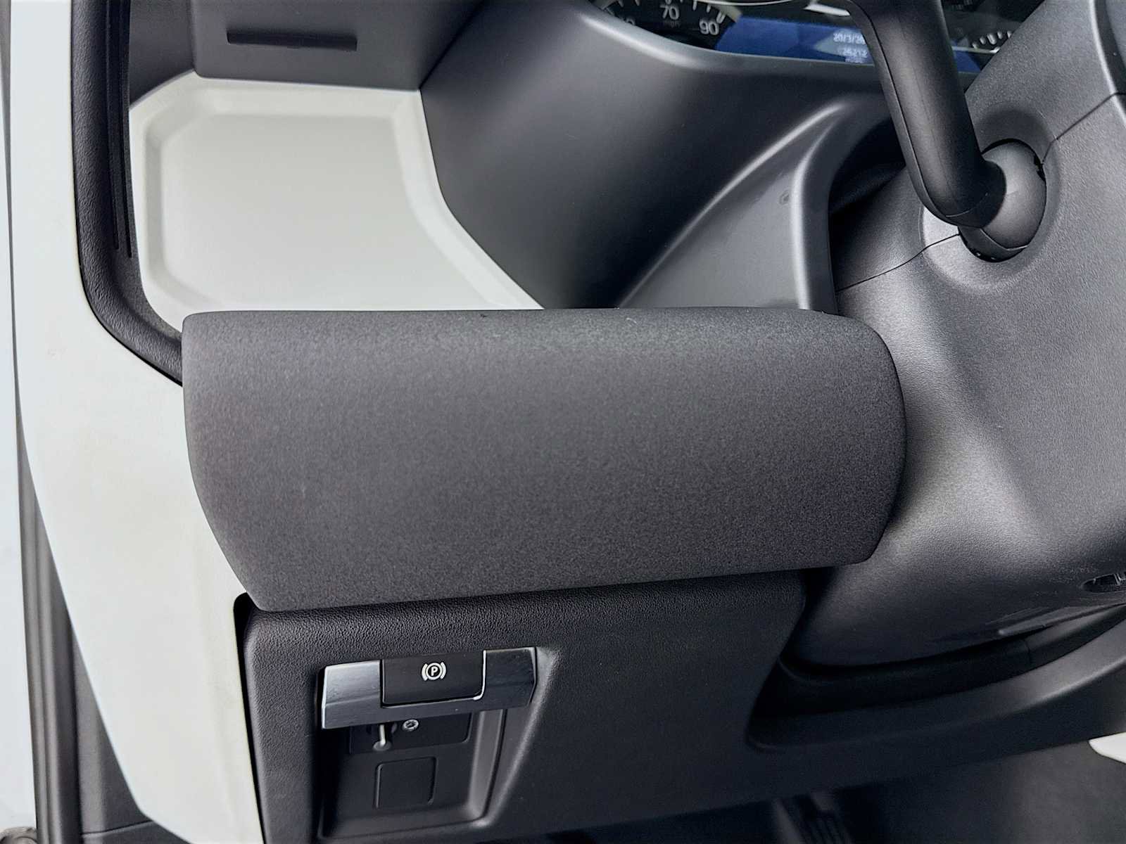 Used 2023 Land Rover Defender 110 X-Dynamic SE image 14