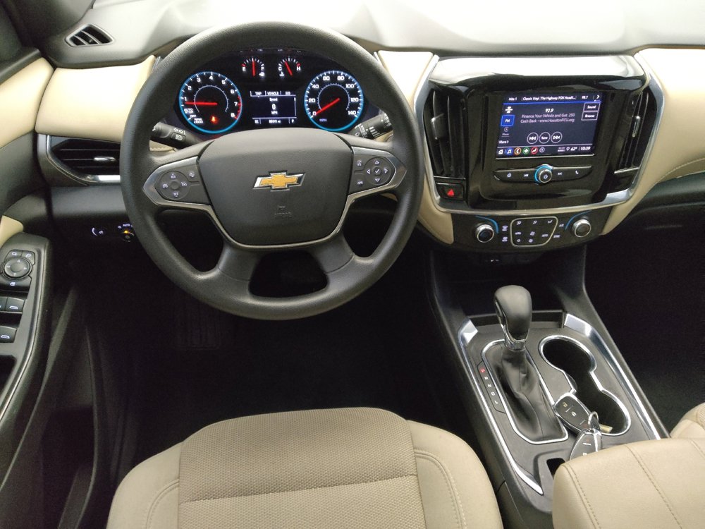 Used 2022 Chevrolet Traverse LS FWD image 22