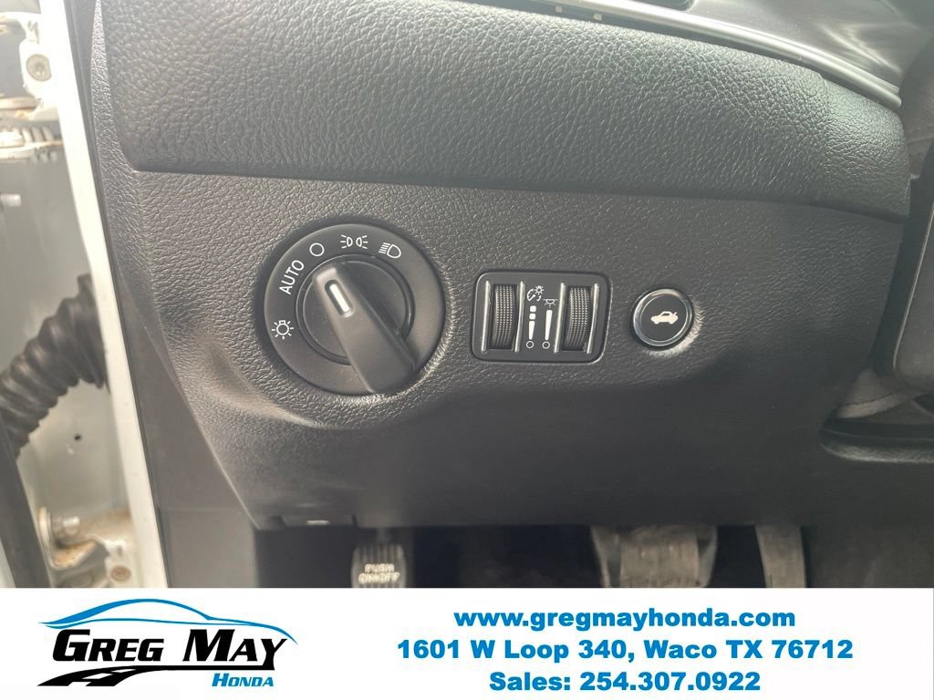 Used 2016 Dodge Challenger SXT w/ Cold Weather Group RWD image 13