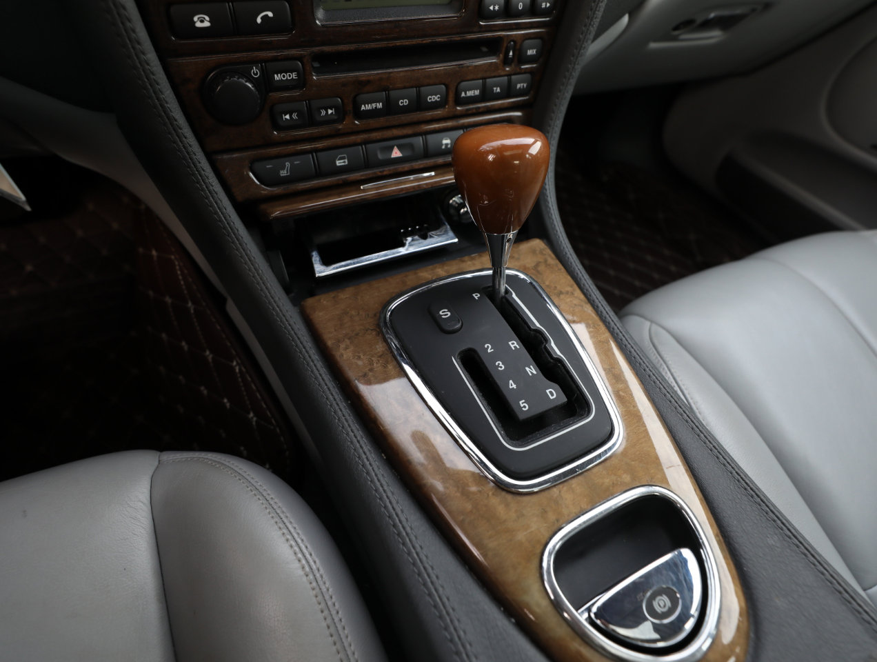 Used 2003 Jaguar S-TYPE 3.0 image 18