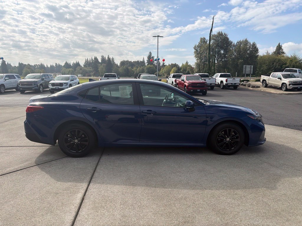Used 2025 Toyota Camry LE FWD image 7