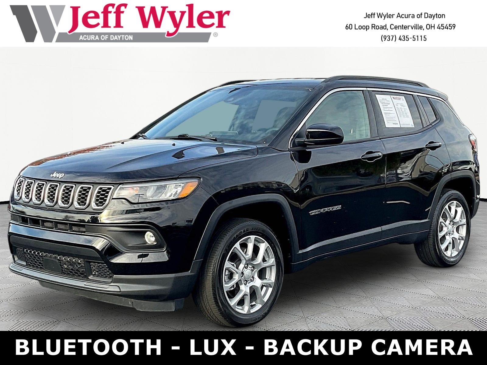 Used 2024 Jeep Compass Latitude AWD/4WD image 1