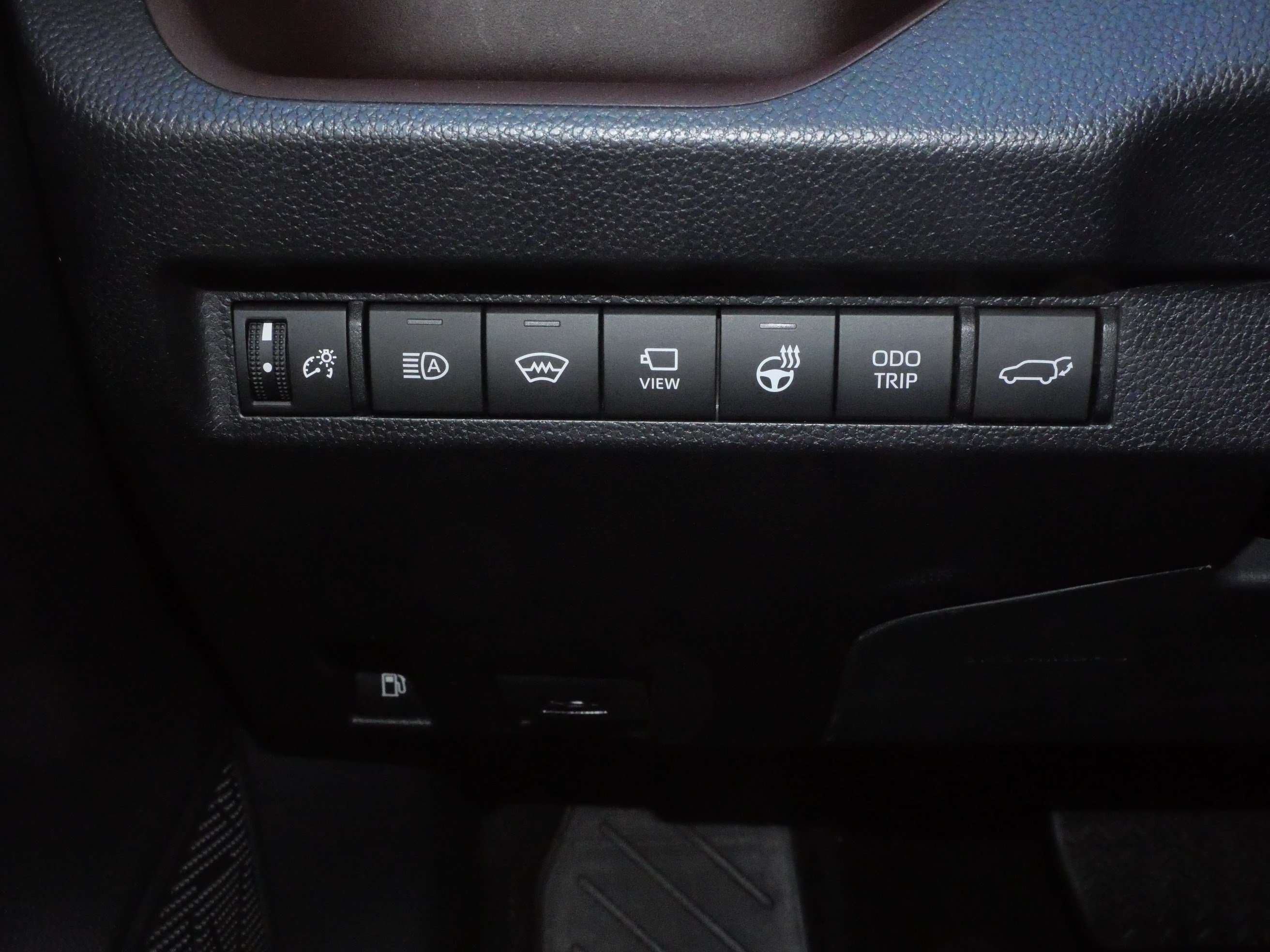 Certified 2024 Toyota RAV4 Limited w/ Advanced Technology Package AWD/4WD image 27