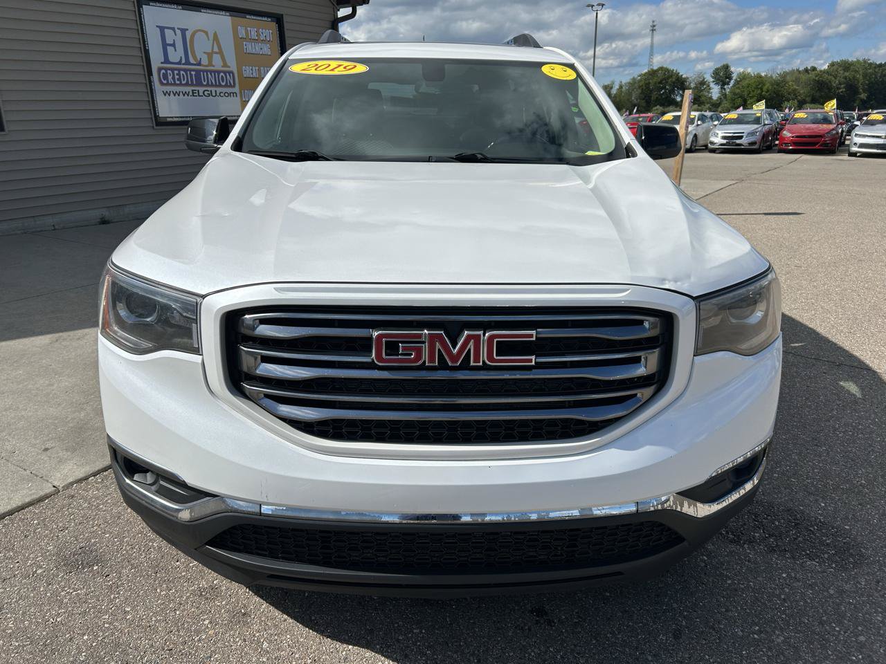 Used 2019 GMC Acadia SLE w/ Driver Alert Package I AWD/4WD image 2