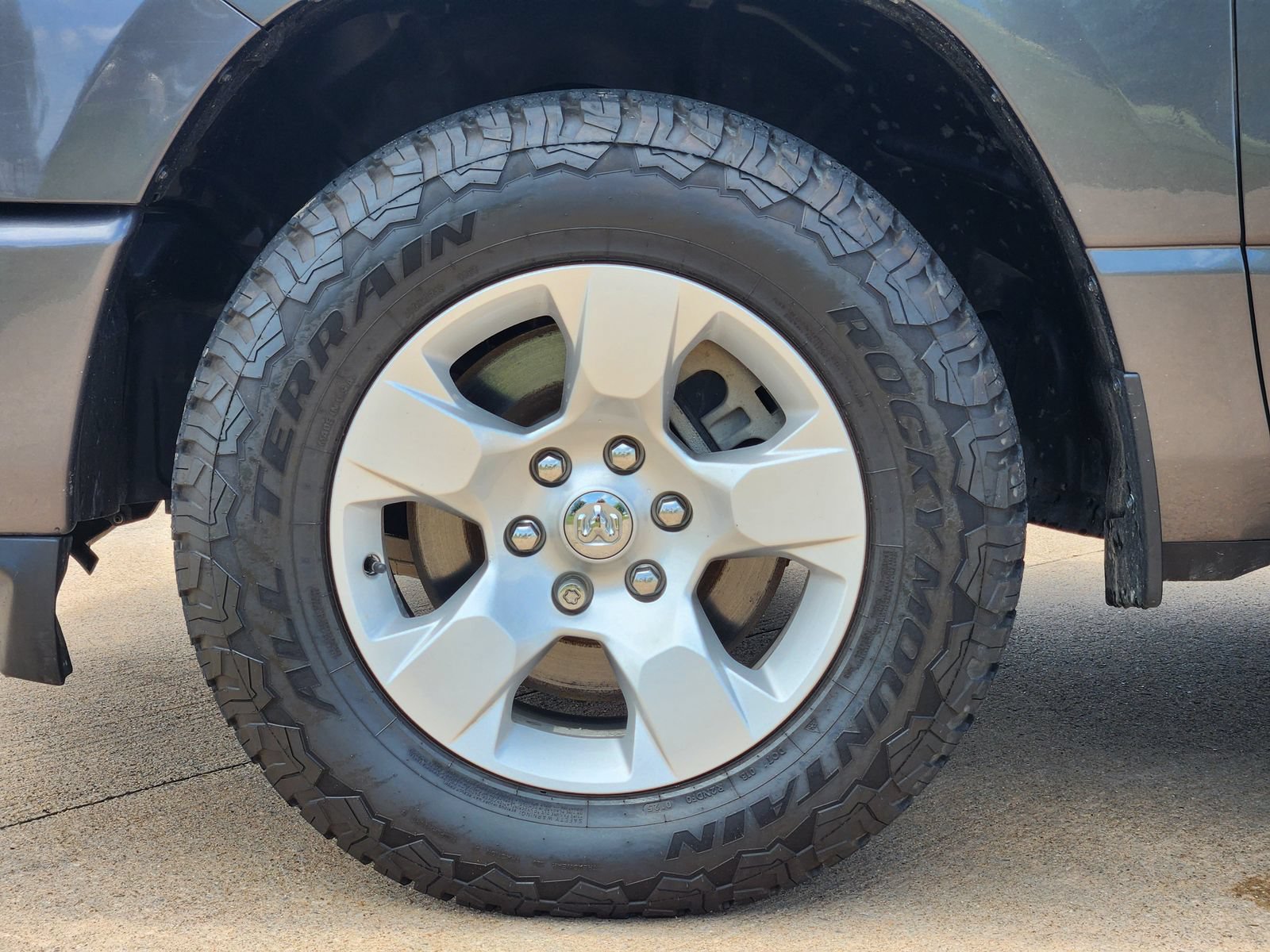 Used 2023 RAM 1500 Lone Star AWD/4WD image 14