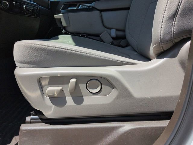 Used 2025 Chevrolet Silverado 1500 LT AWD/4WD image 24