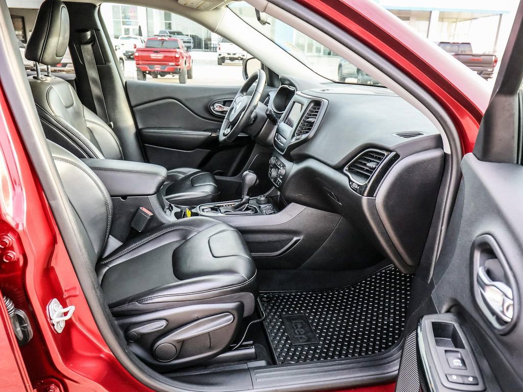 Used 2019 Jeep Cherokee Latitude Plus image 15
