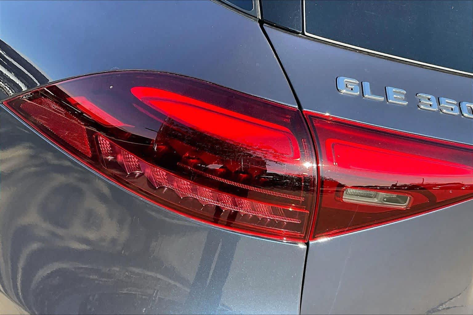 Used 2025 Mercedes-Benz GLE 350 4MATIC image 29