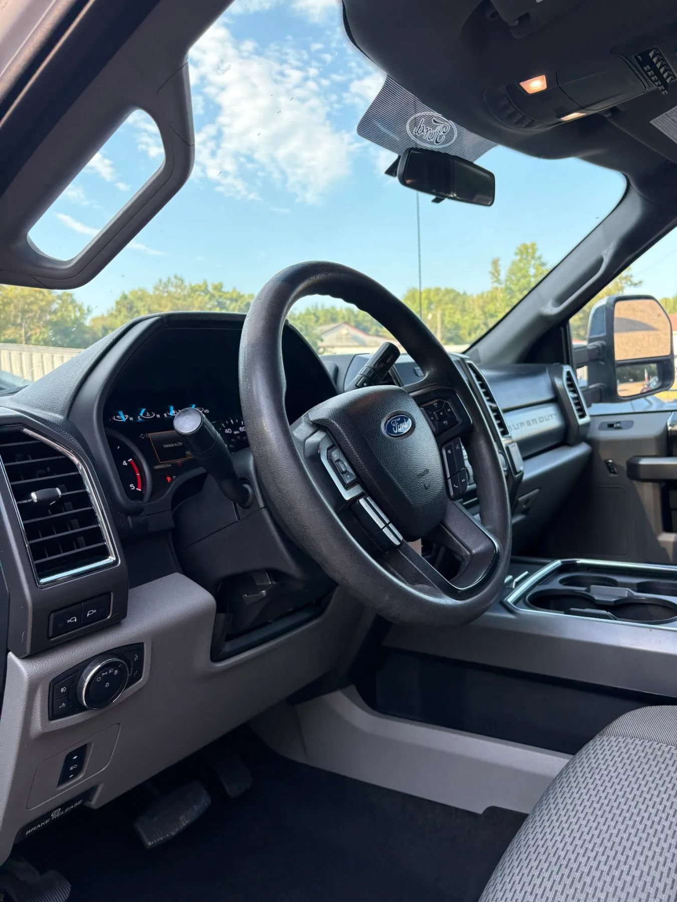 Used 2018 Ford F250 XLT w/ XLT Premium Package AWD/4WD image 17