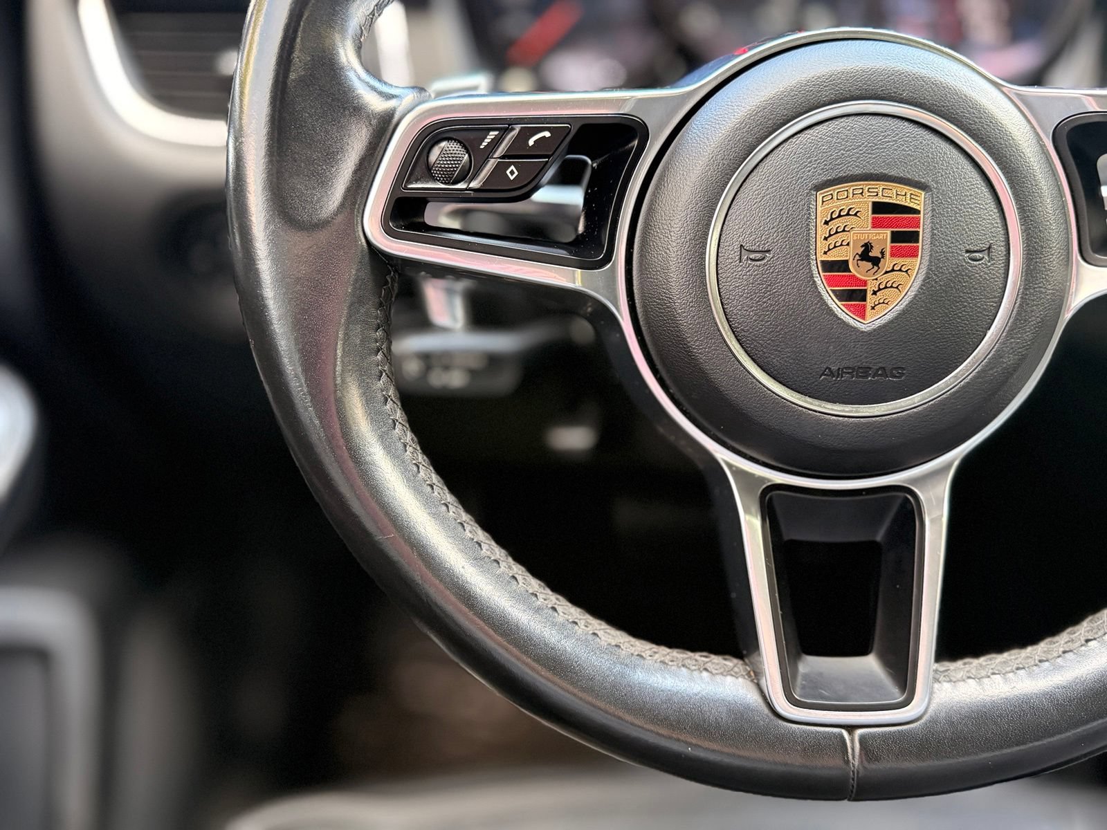 Used 2017 Porsche Macan GTS AWD/4WD image 26