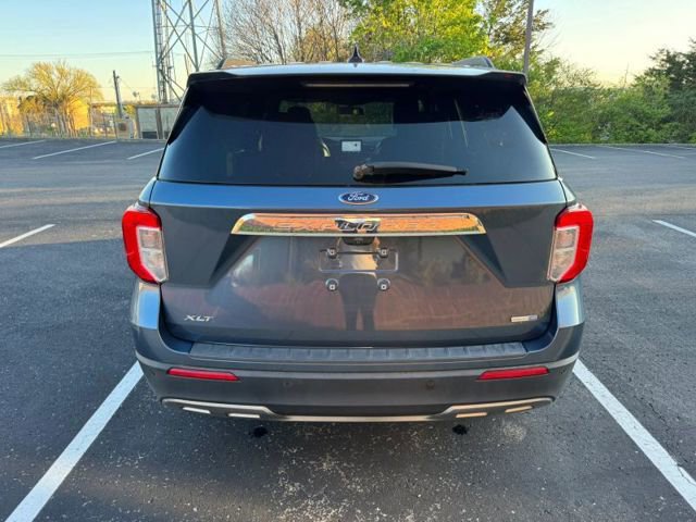 Used 2020 Ford Explorer XLT w/ Equipment Group 202A image 3