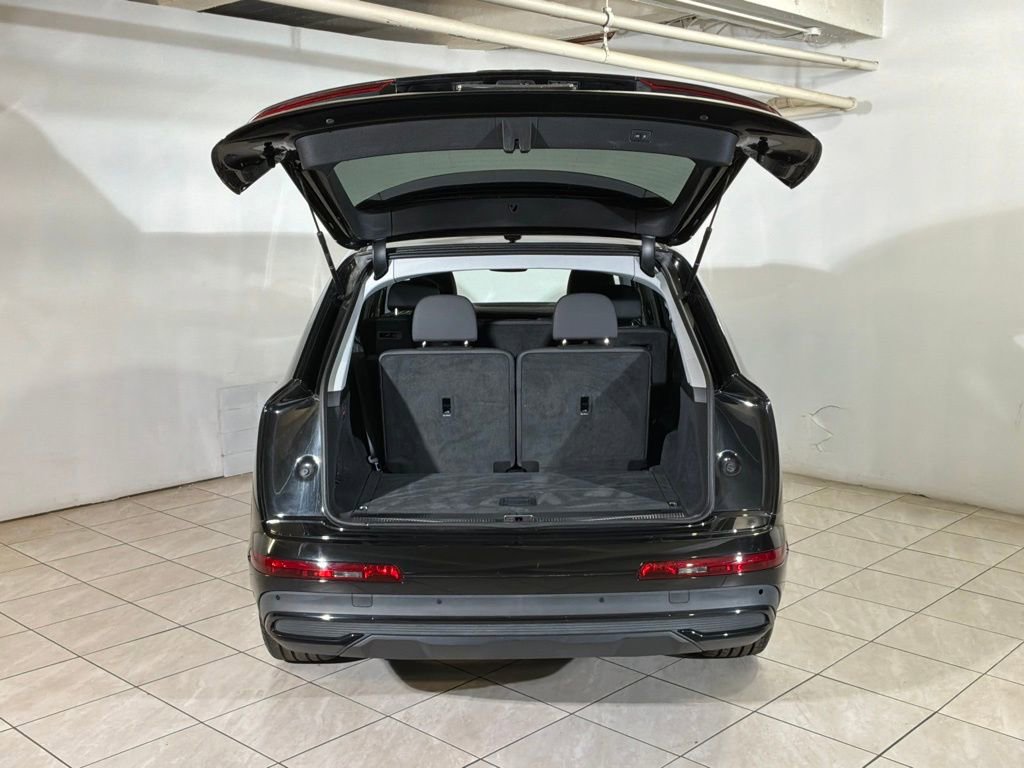 Used 2023 Audi Q7 2.0T Premium Plus w/ Premium Plus Package AWD/4WD image 23