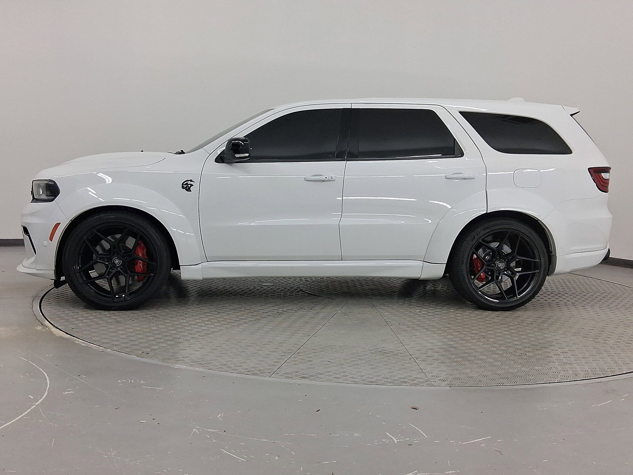 Used 2021 Dodge Durango SRT Hellcat w/ Technology Group image 2