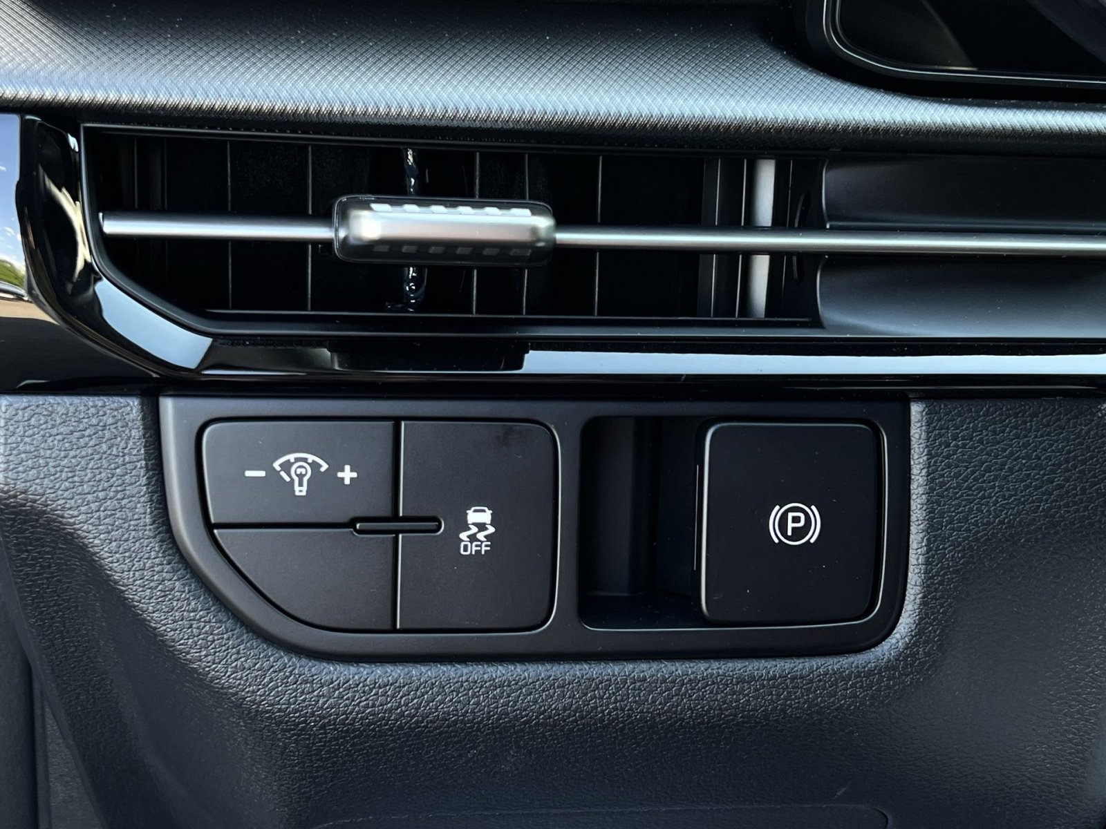 New 2026 Kia Sportage LX w/ LX Convenience Package FWD image 39