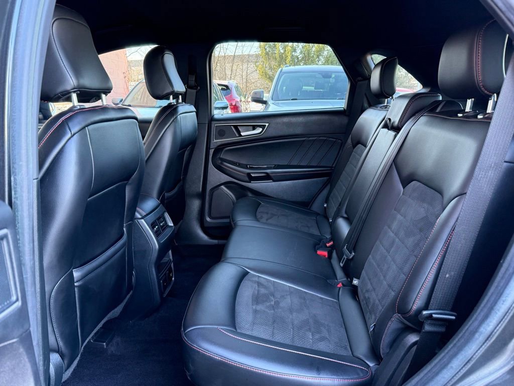 Used 2020 Ford Edge ST-Line FWD image 17