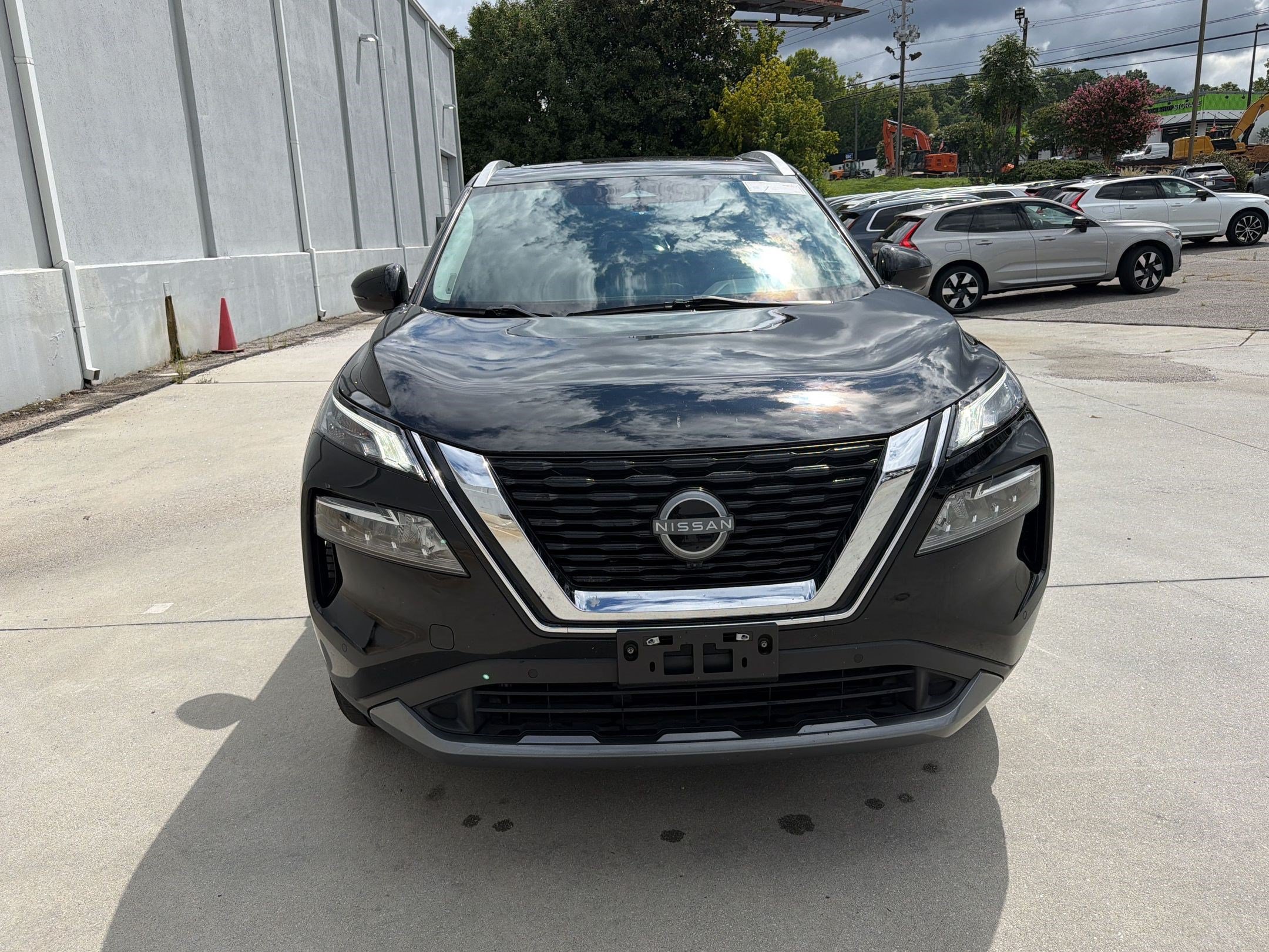 Used 2023 Nissan Rogue SL w/ SL Premium Package AWD/4WD image 6