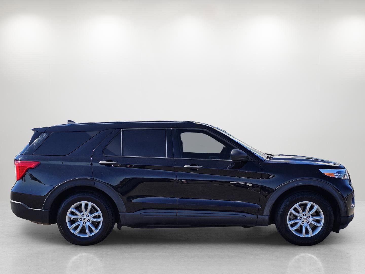 Used 2021 Ford Explorer 2WD image 4