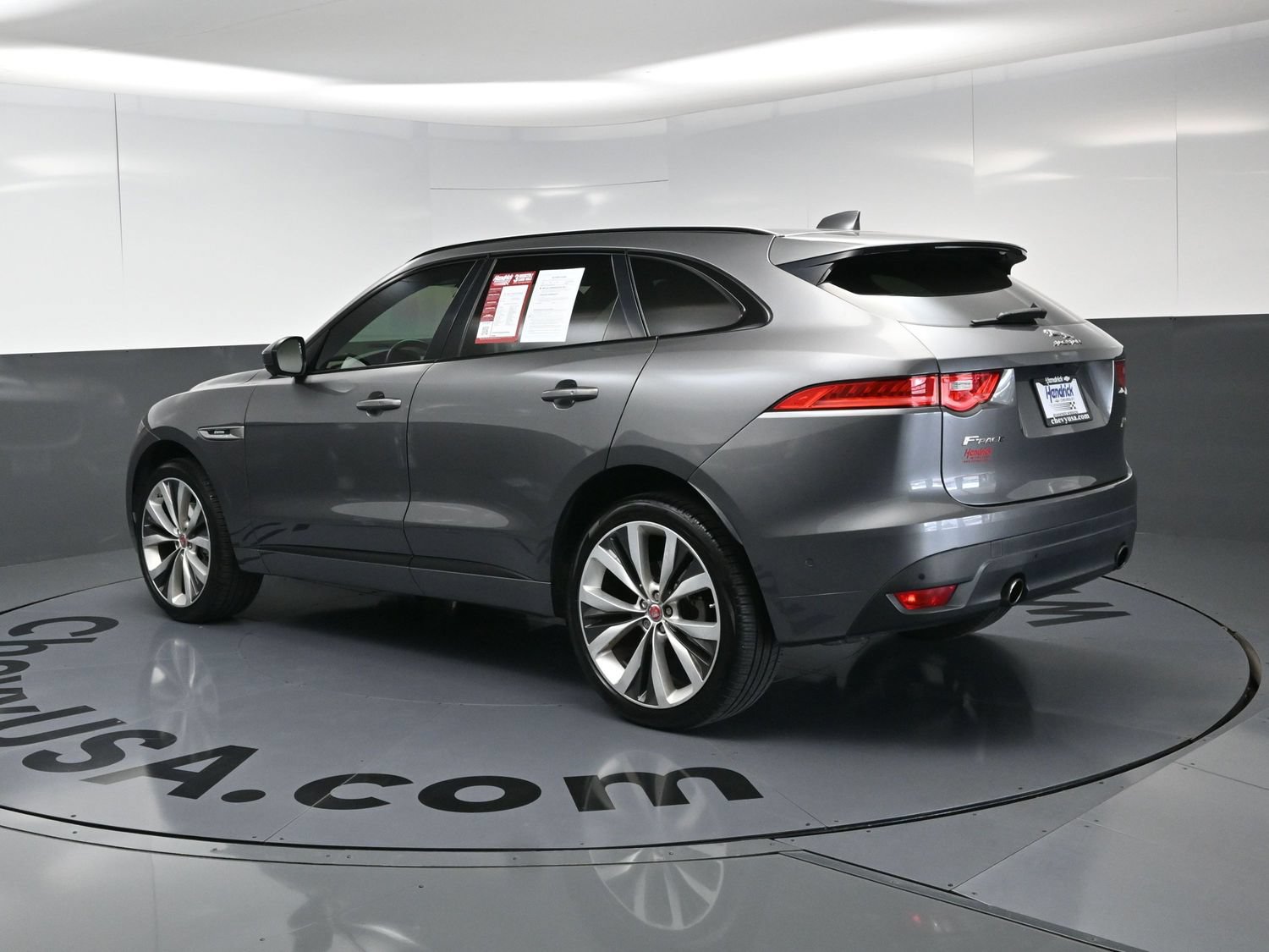 Used 2017 Jaguar F-PACE R-Sport AWD/4WD image 7