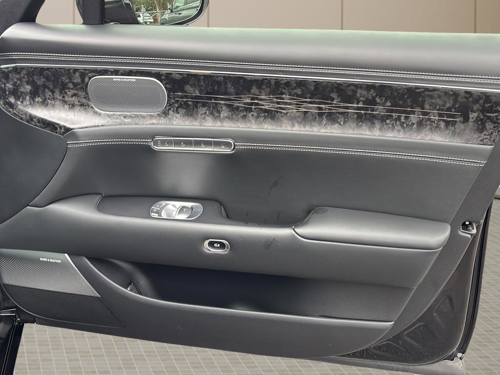 Used 2024 Genesis G90 3.5T image 37