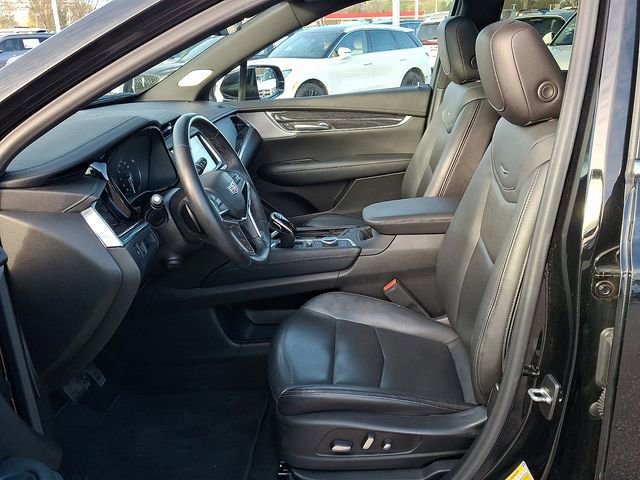 Certified 2022 Cadillac XT5 Premium Luxury w/ LPO, Radiant Package image 10