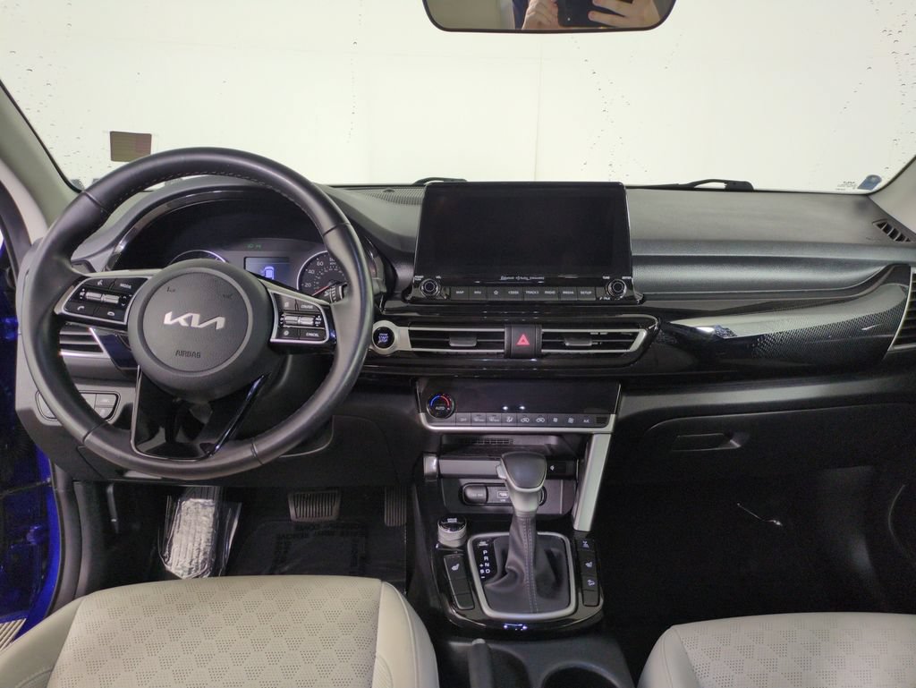 Used 2023 Kia Seltos EX AWD/4WD image 17