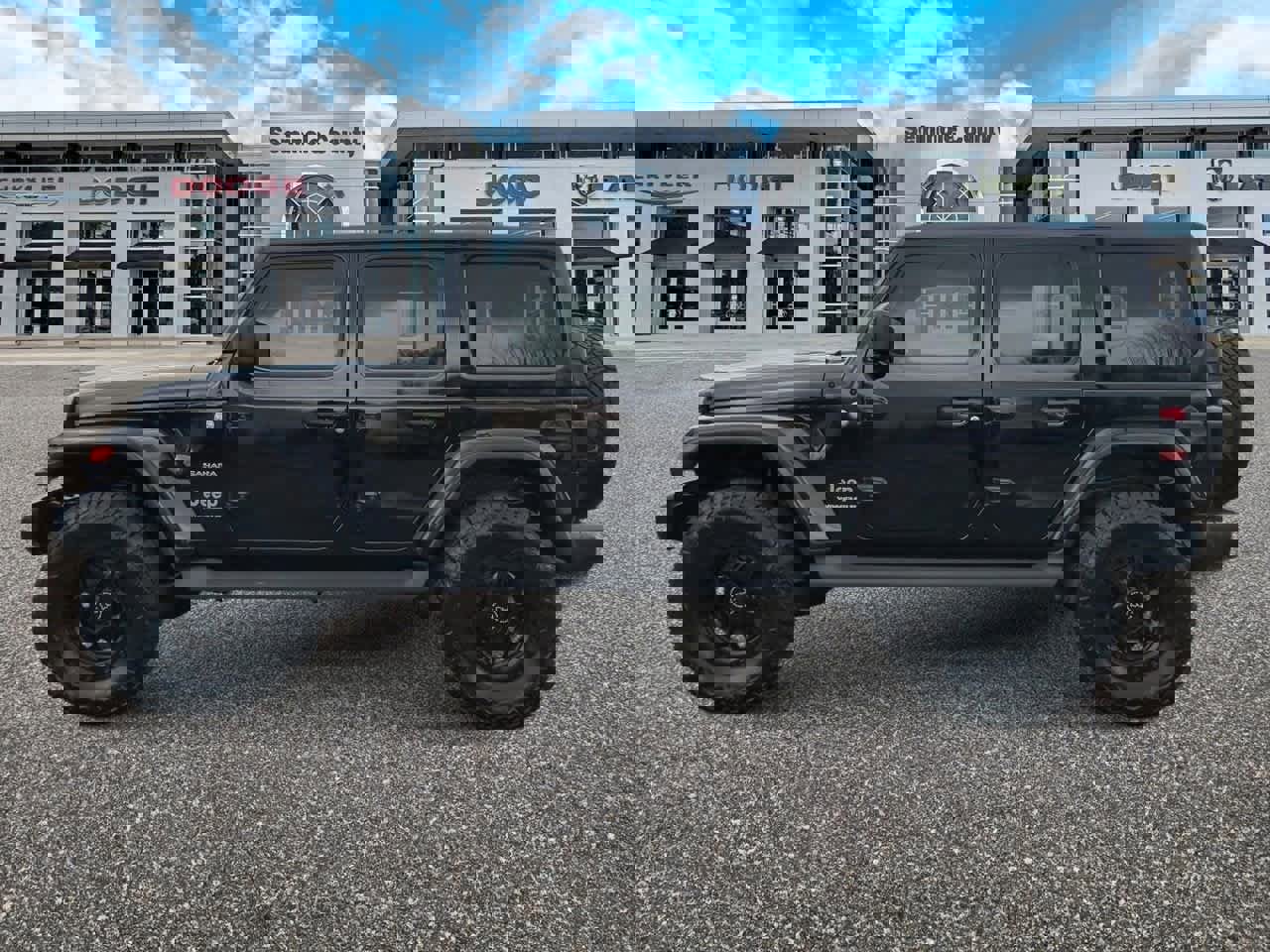 Used 2024 Jeep Wrangler Sahara w/ Safety Group image 5