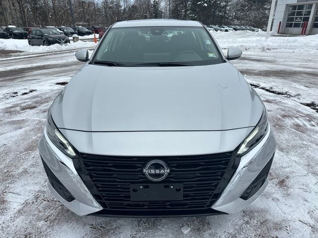 Used 2025 Nissan Altima 2.5 SV w/ SV Special Edition Package AWD/4WD image 6
