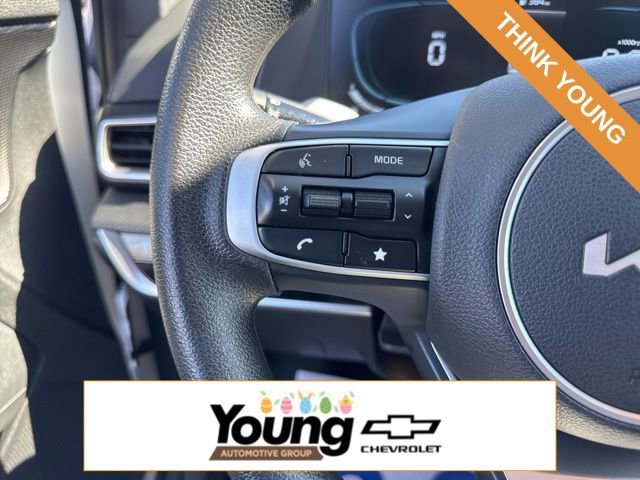 Used 2025 Kia Sportage LX image 15