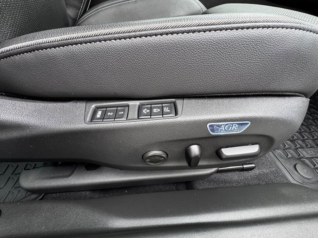 Used 2020 Buick Regal GS image 27