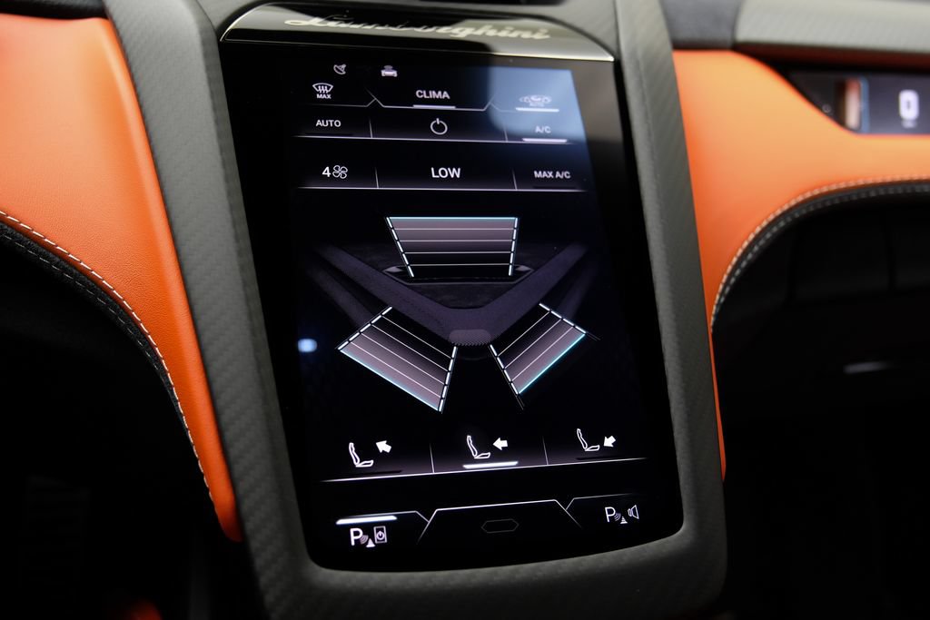 Used 2025 Lamborghini Revuelto AWD/4WD image 94