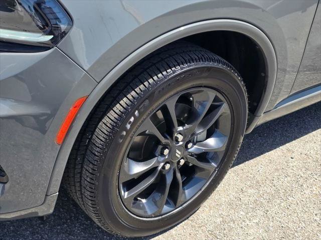 Certified 2022 Dodge Durango SXT w/ Blacktop Package AWD/4WD image 11
