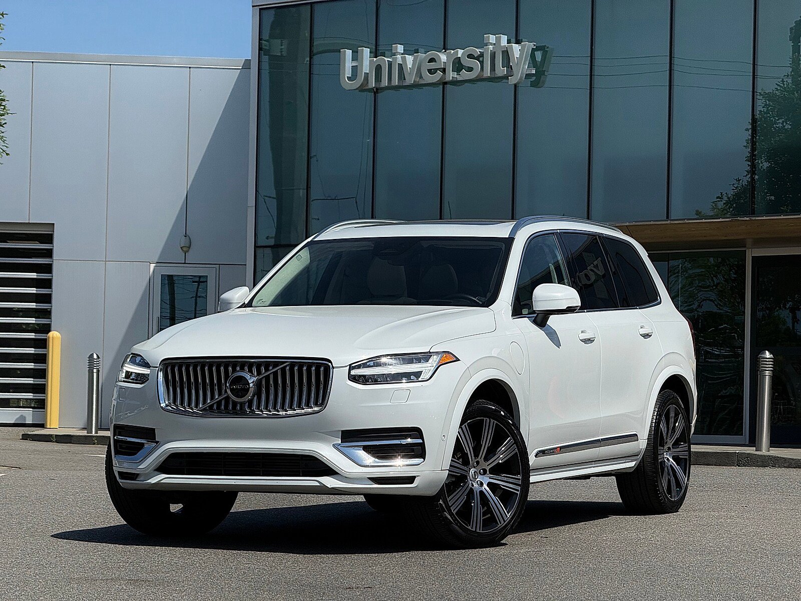 Certified 2023 Volvo XC90 T8 Ultimate AWD/4WD image 1