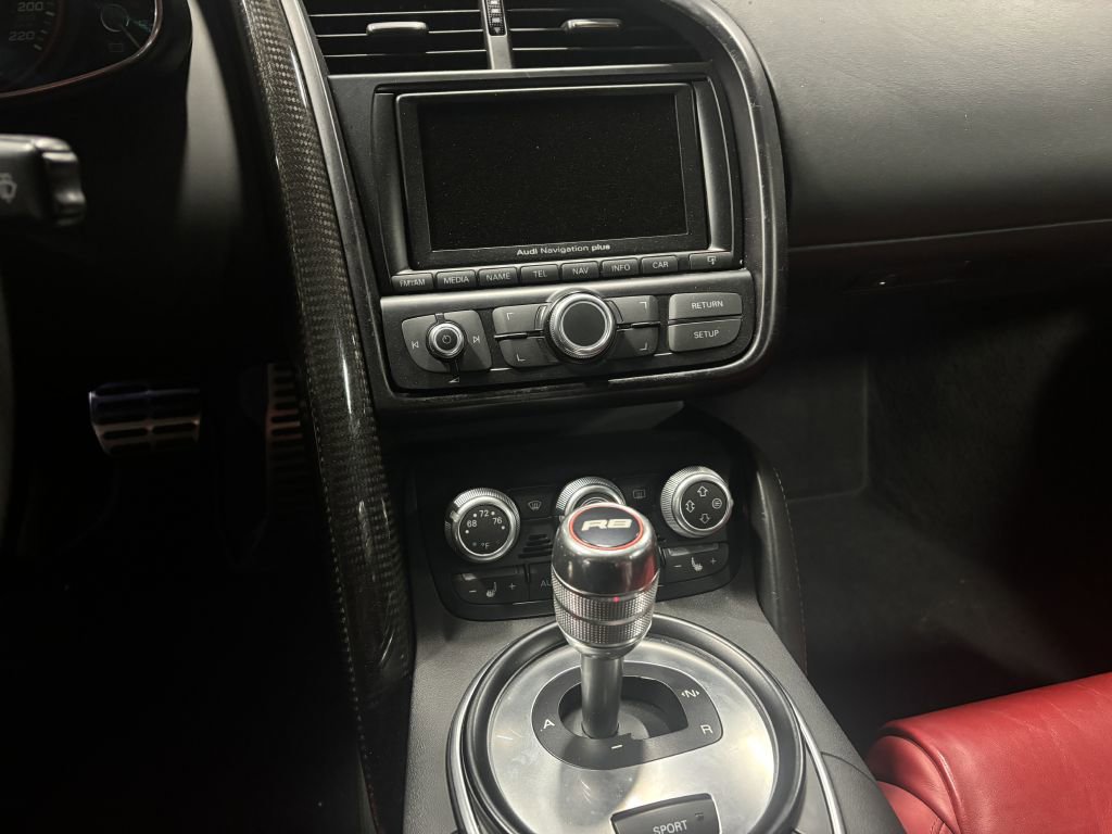 Used 2011 Audi R8 V10 image 55