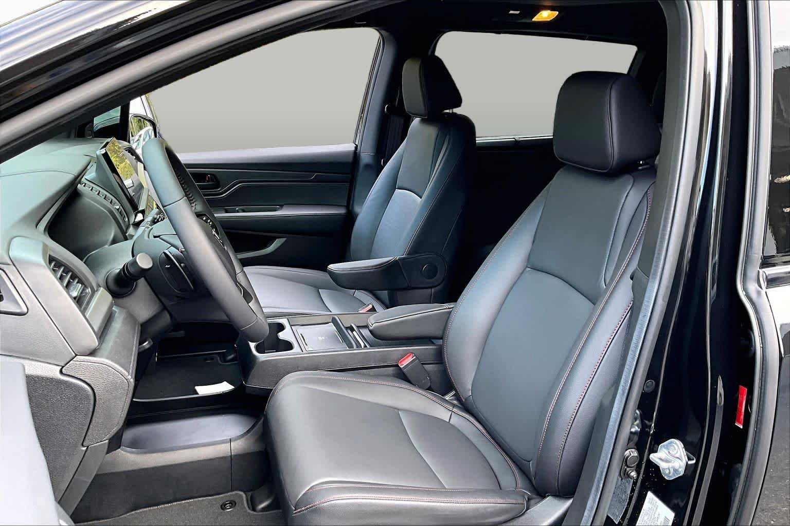 Used 2026 Honda Odyssey Sport-L image 8